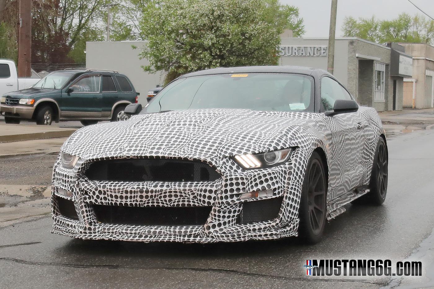 2019-2020-GT500-Ford-Mustang10.jpg