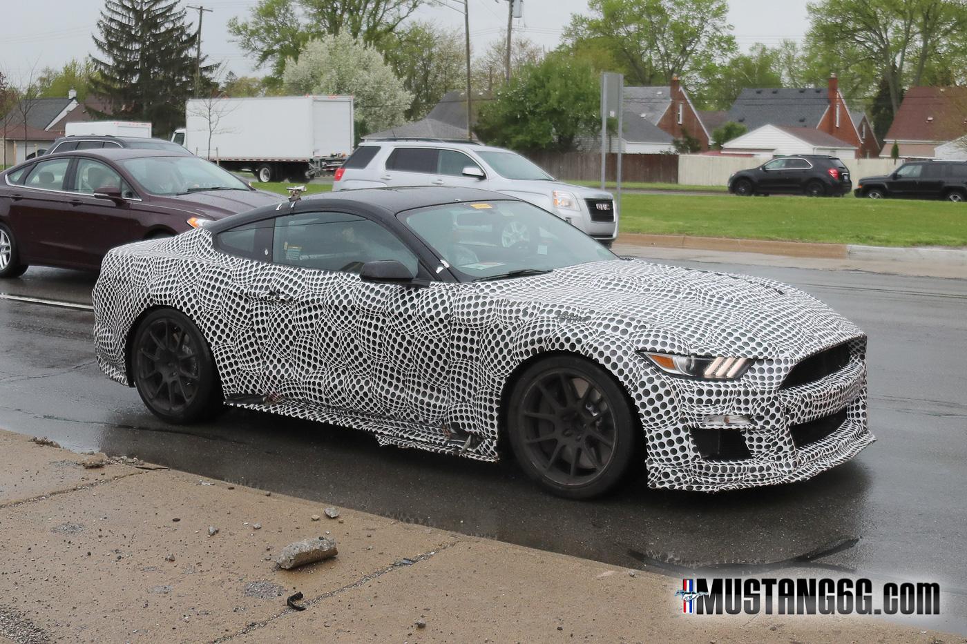 2019-2020-GT500-Ford-Mustang16.jpg