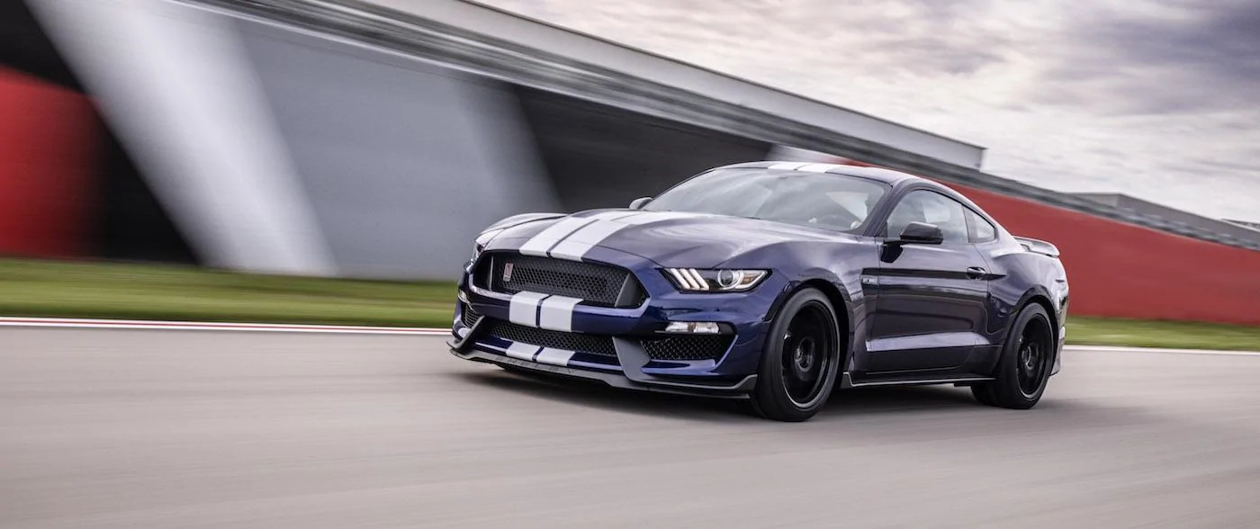 ShelbyGT350_02_HR-2.webp