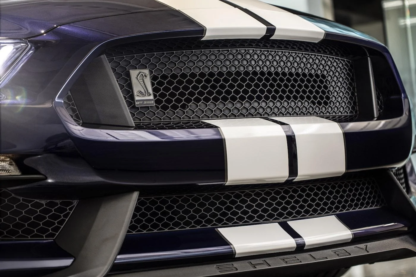 ShelbyGT350_08_HR.webp