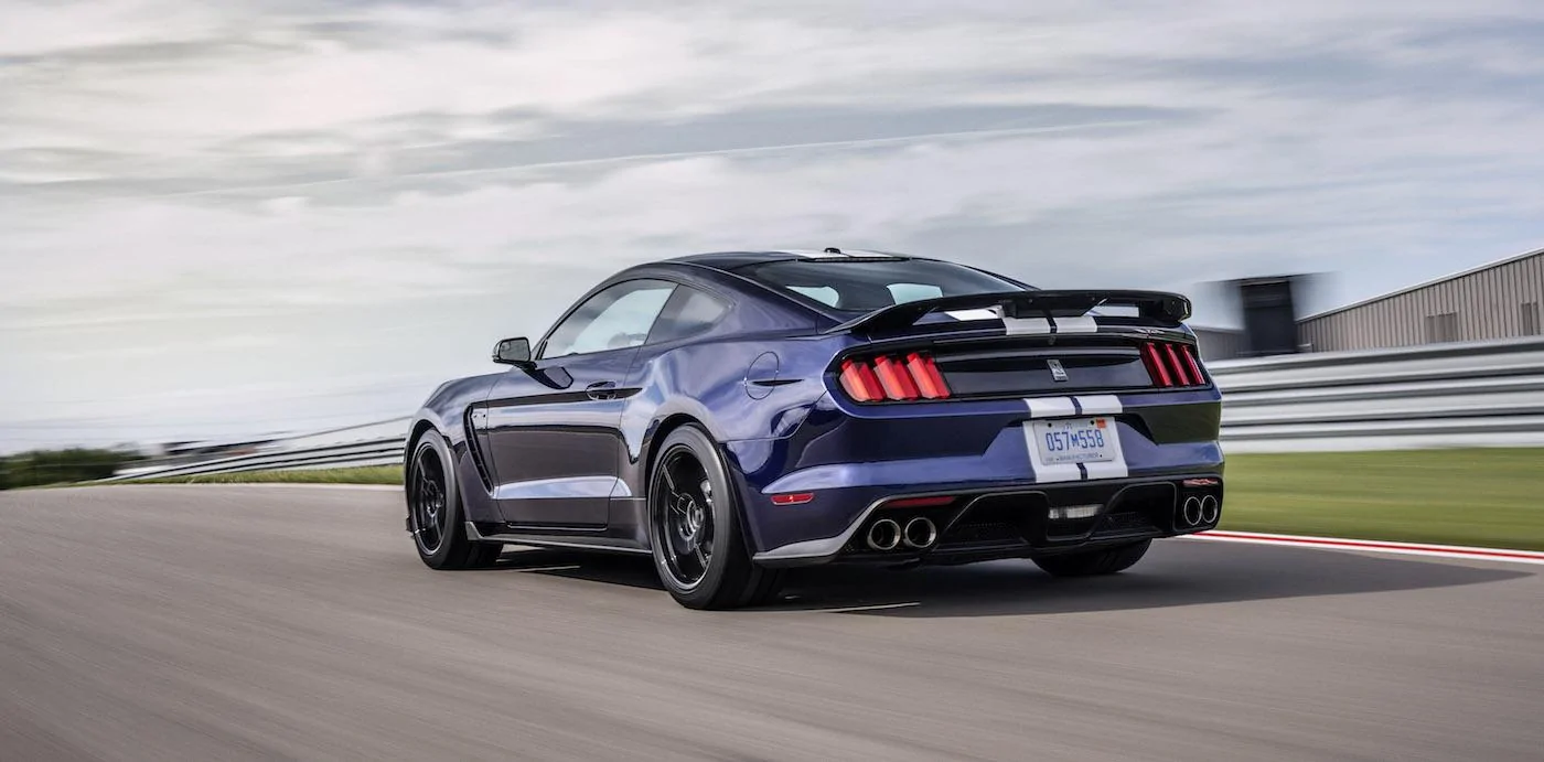 ShelbyGT350_07_HR.webp