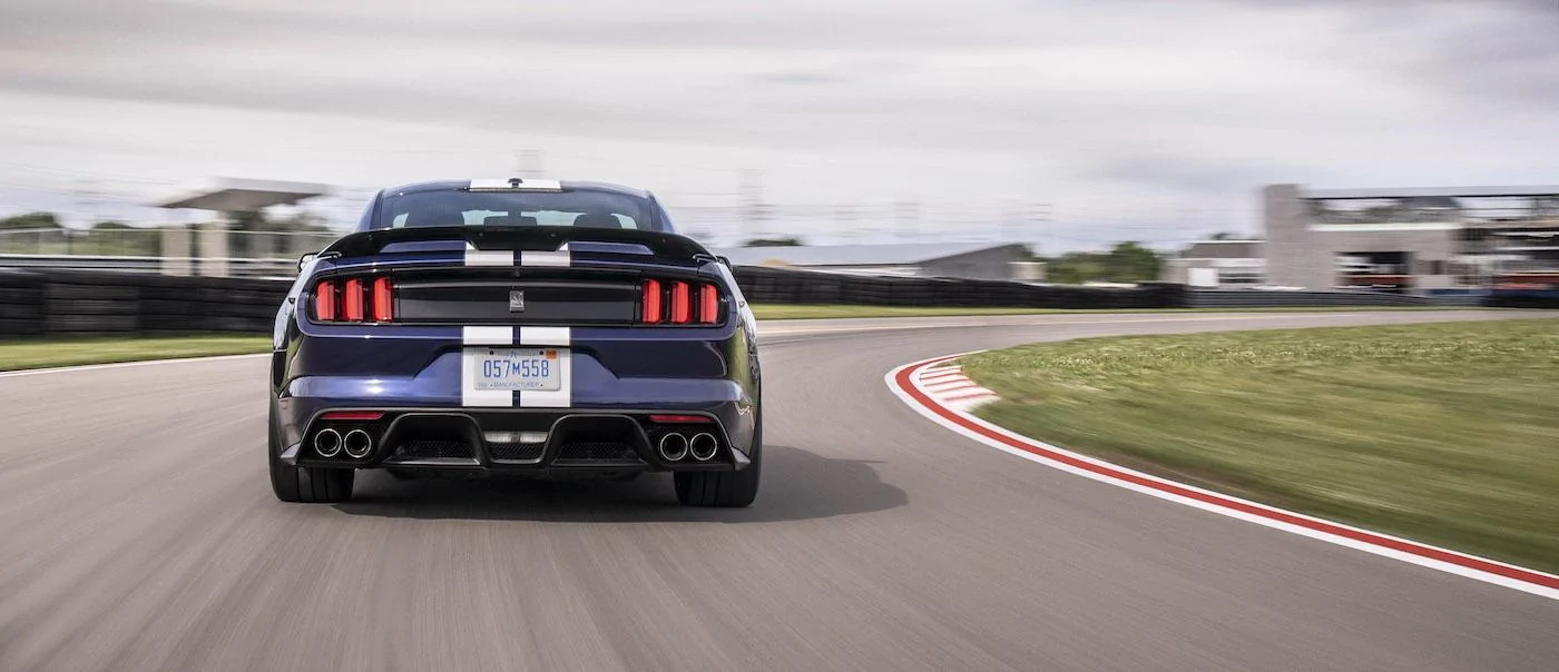 ShelbyGT350_06_HR.webp