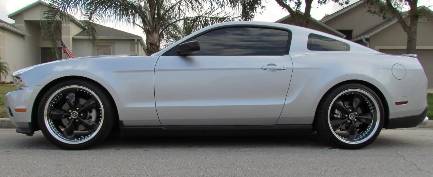 2011MustangV6_021013_2.webp