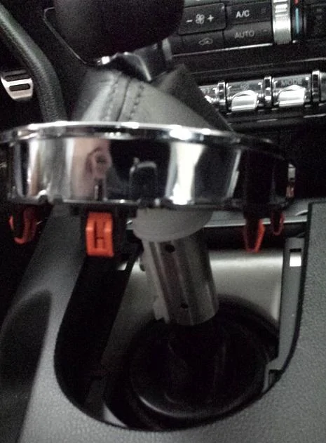 2015_Mustang_GT_Stick_Shifter_Opened2.webp