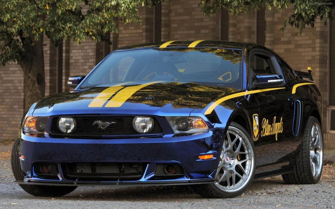 Ford-Mustang-GT-Blue-Angels-Edition-2012-widescreen-01.webp