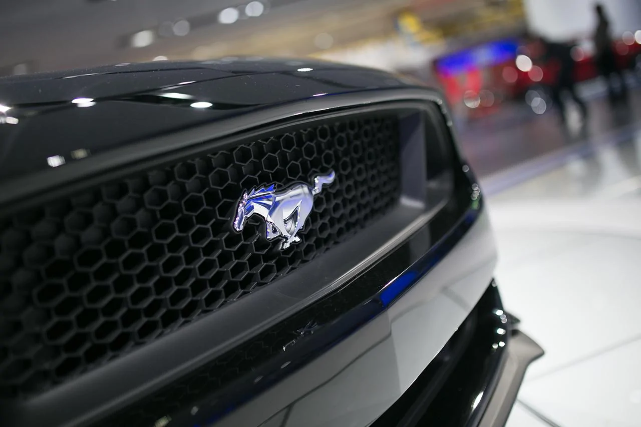 2015-Ford-Mustang-21.webp