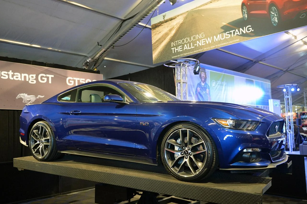 01-2015-mustang-deep-impact-blue.webp