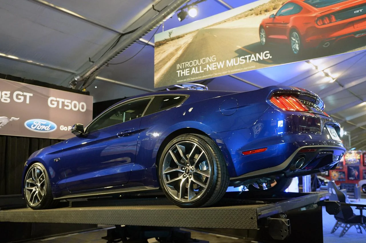 02-2015-mustang-deep-impact-blue.webp