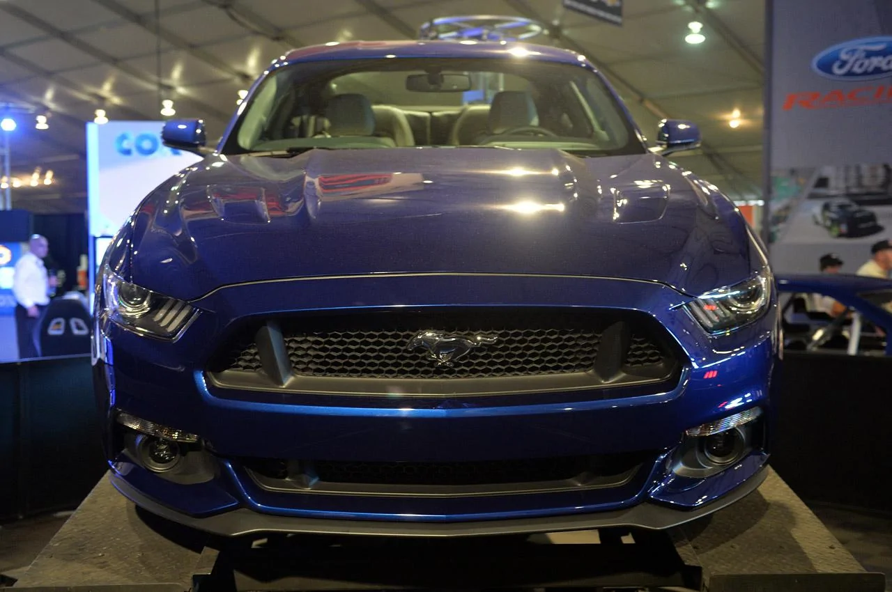 11-2015-mustang-deep-impact-blue.webp