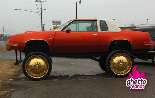 gold-car-rims.webp