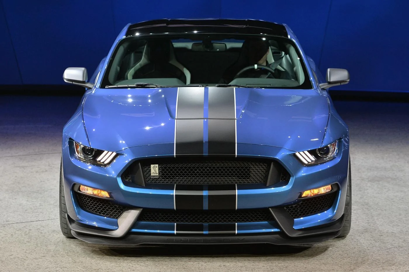 11-2016-shelby-gt350r-detroit-1.webp