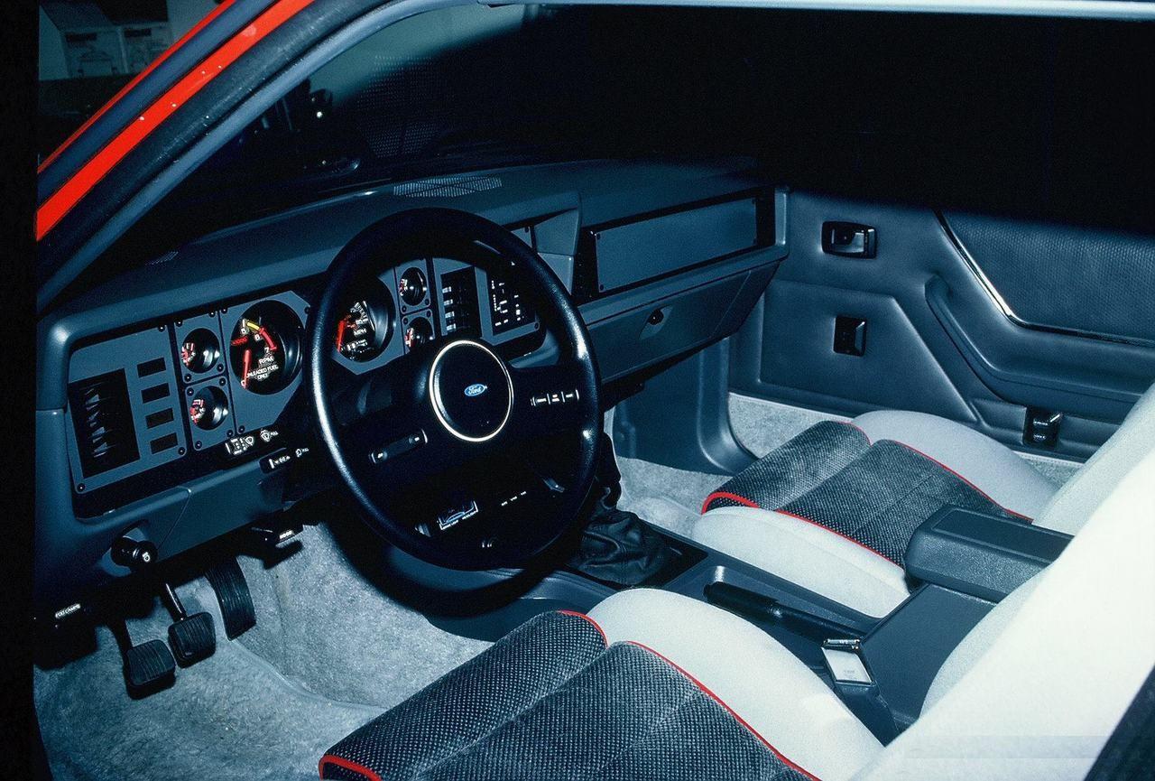 4_interior.jpg