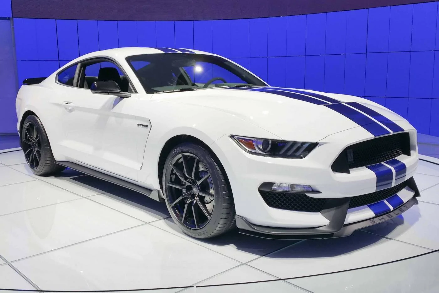 Ford-Shelby-Mustang-GT350.jpg.webp