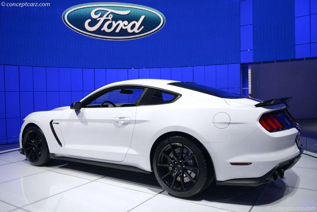 Ford-Mustang-GT350-DV-15-DAS-08.webp
