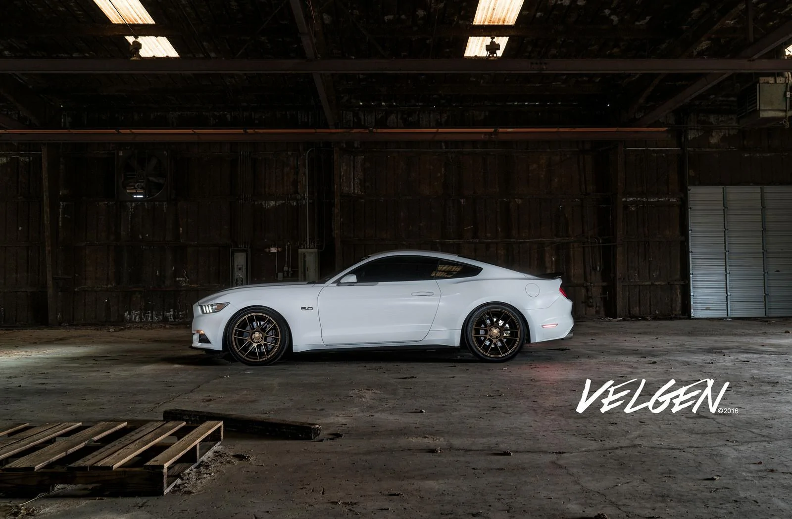 White-S550-Velgen-VMB6-Satin-Bronze-5.webp