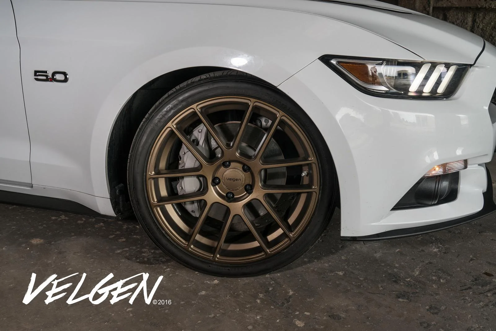 White-S550-Velgen-VMB6-Satin-Bronze-6.webp