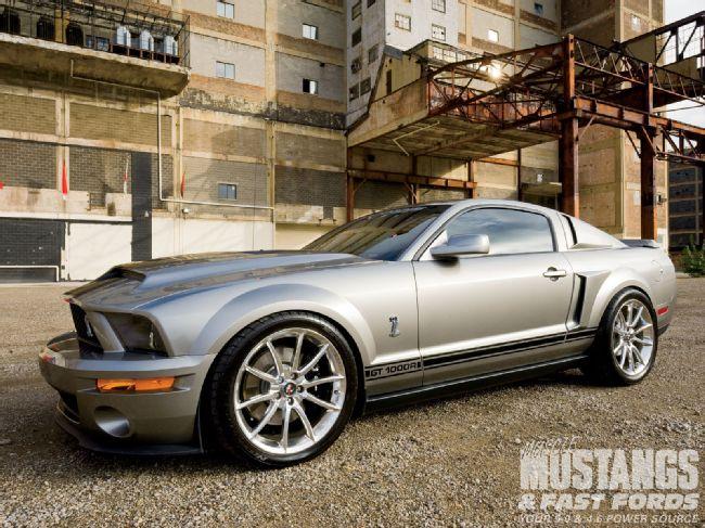mmfp_1104_03_o%2b2009_ford_shelby_gt500%2bdriver_side.jpg