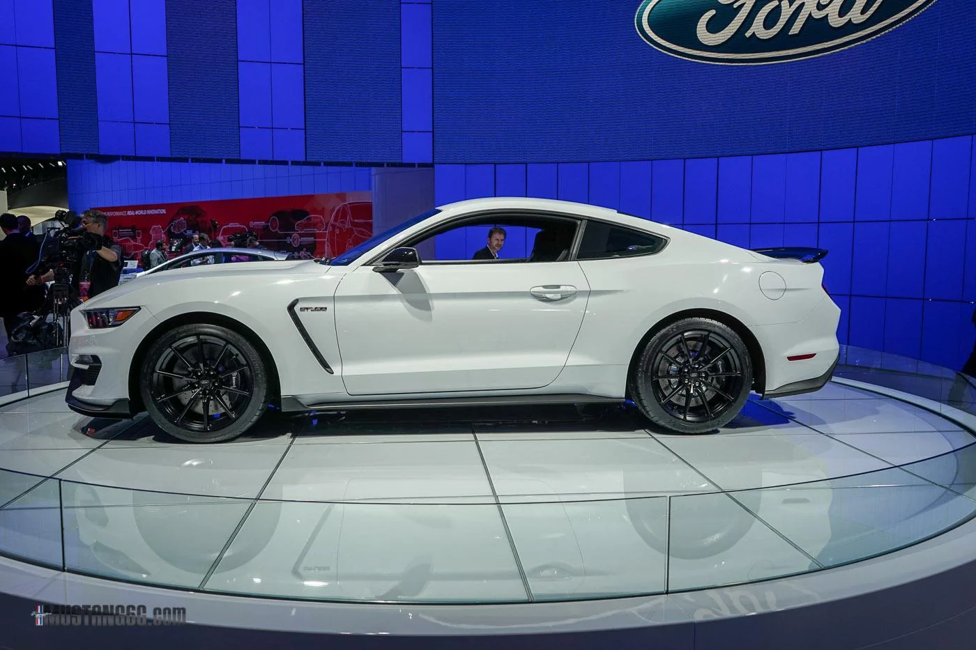 2016 Shelby GT350 Mustang - Detroit Auto Show-4.webp