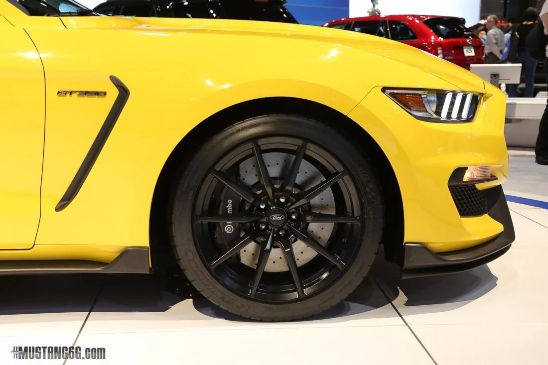 2016 GT350 Mustang-10.webp