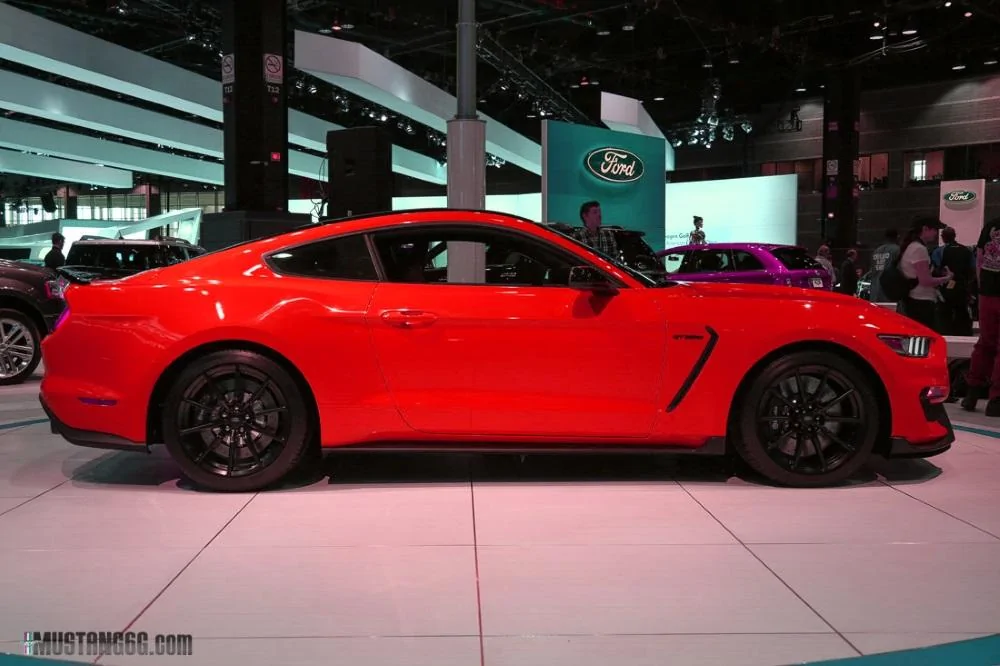 2016%20GT350%20Mustang-3.webp