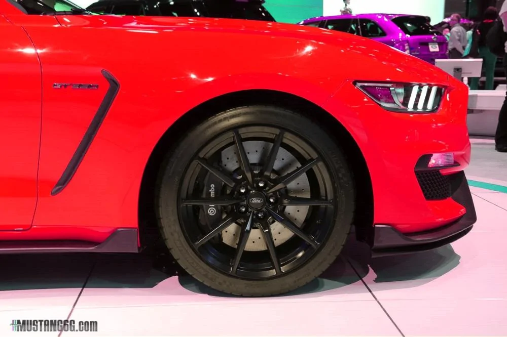 2016%20GT350%20Mustang-10.webp