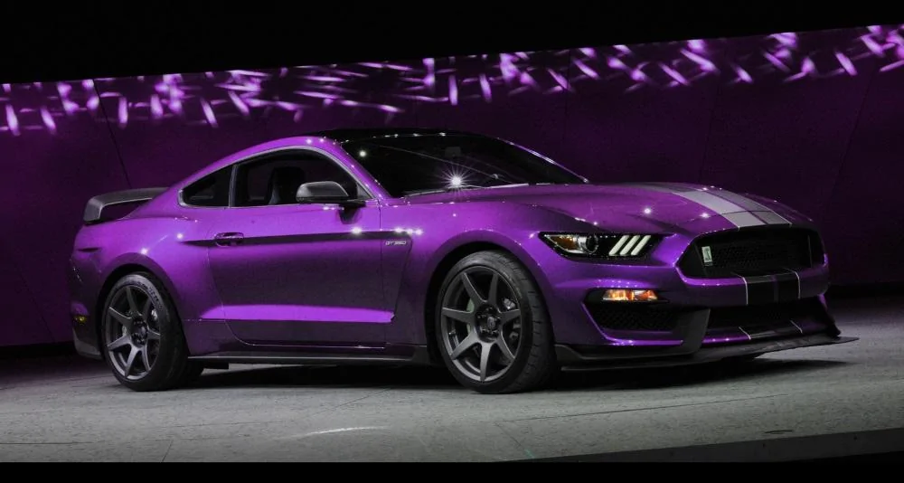 2016_ford_mustang_shelby_gt350r_1_1600x1200.webp