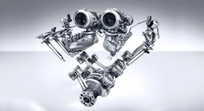 mercedes-benz-amggt-class-c190_details_01_814x443_09-2014.webp