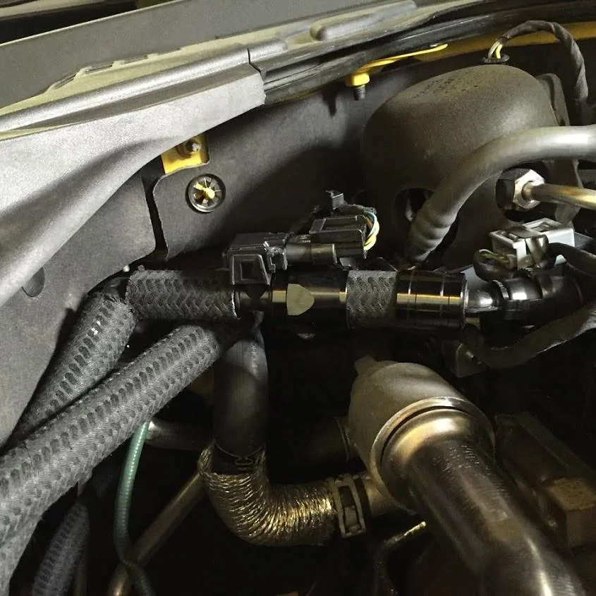 15-16-mustang-2-3-ecoboost-clean-side-catch-can-plug-n-play-5.webp