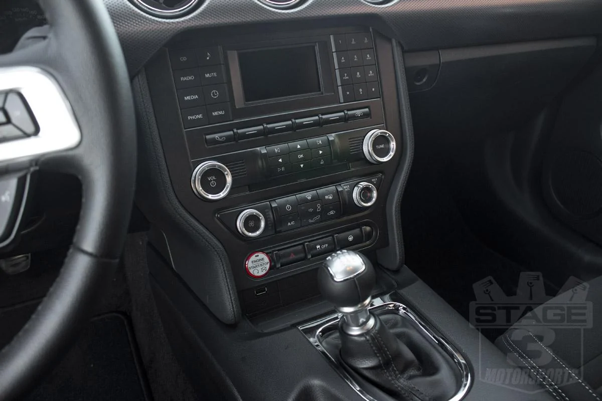 2015%20Mustang%20Base%20model%20EcoBoost%20Bone%20Stock%20Images%2046.webp