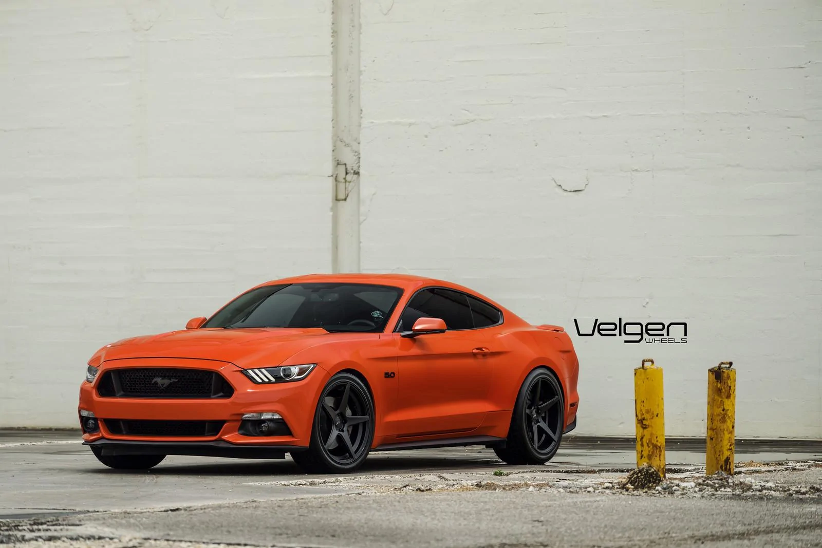 Comp-Orange-Classic5-Satin-Black-5.webp