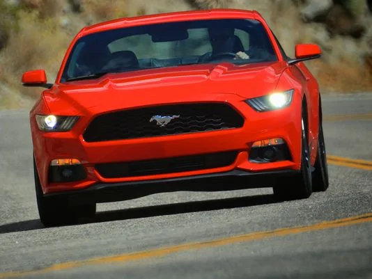 636089312500952054-FordMustangred15.webp