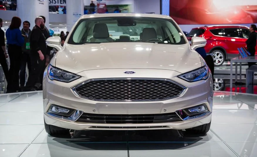 2017-Ford-Fusion-Sport-show-floor-102-876x535.webp