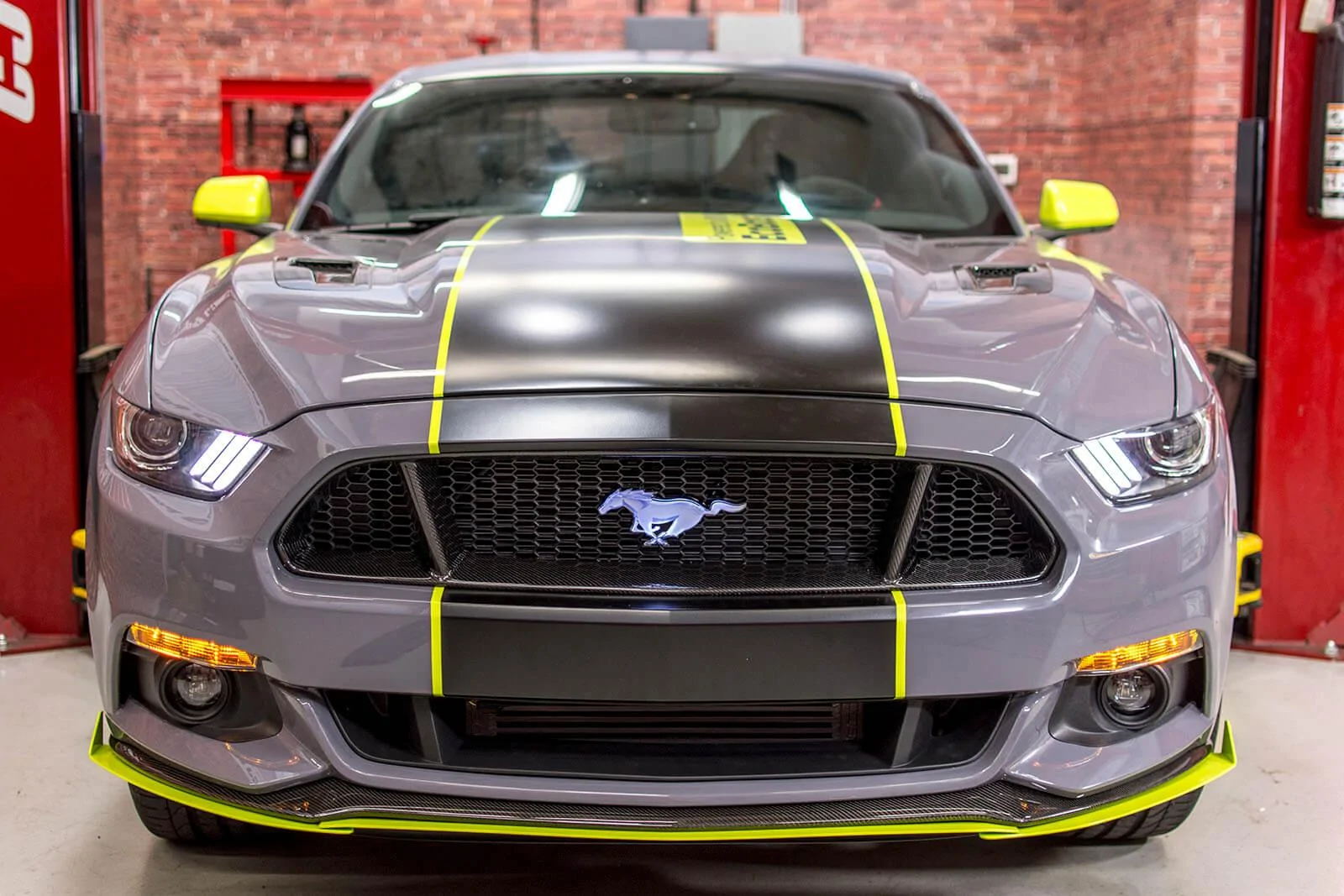 sema-mustang-front-studio.webp