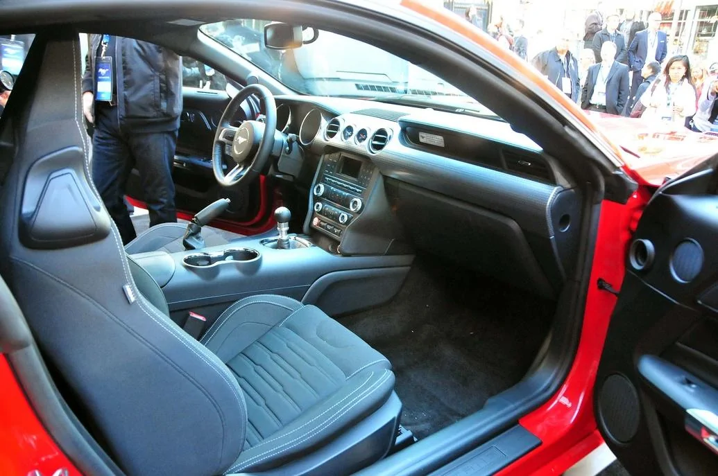 ford-mustang-reveal-6_1035.webp