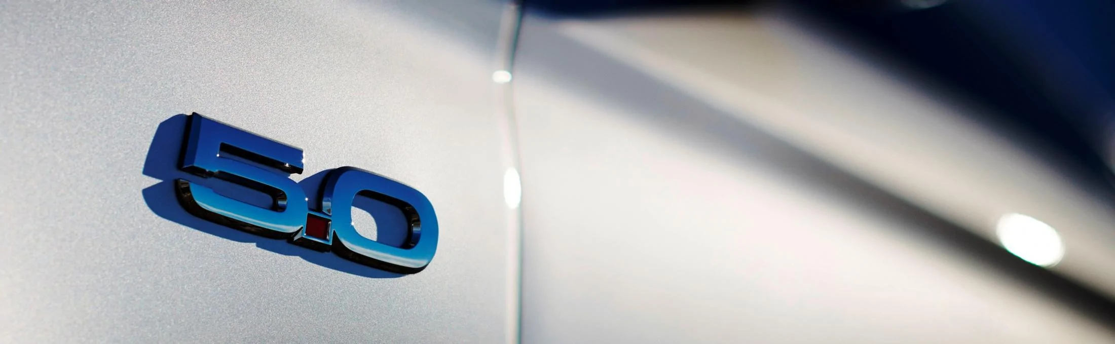 2015-Ford-Mustang-GT-in-Silver-10.webp
