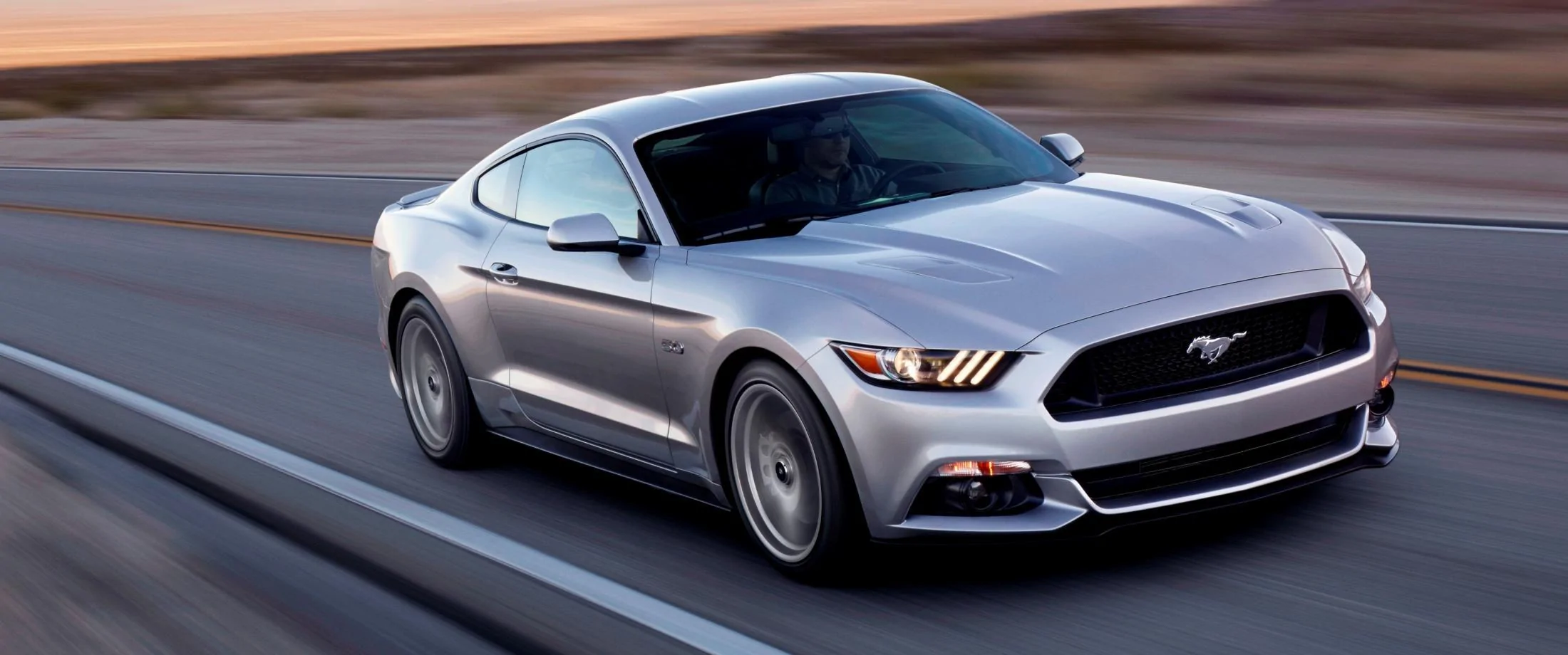 2015-Ford-Mustang-GT-in-Silver-15.webp