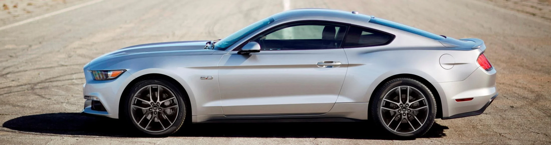 2015-Ford-Mustang-GT-in-Silver-23.webp