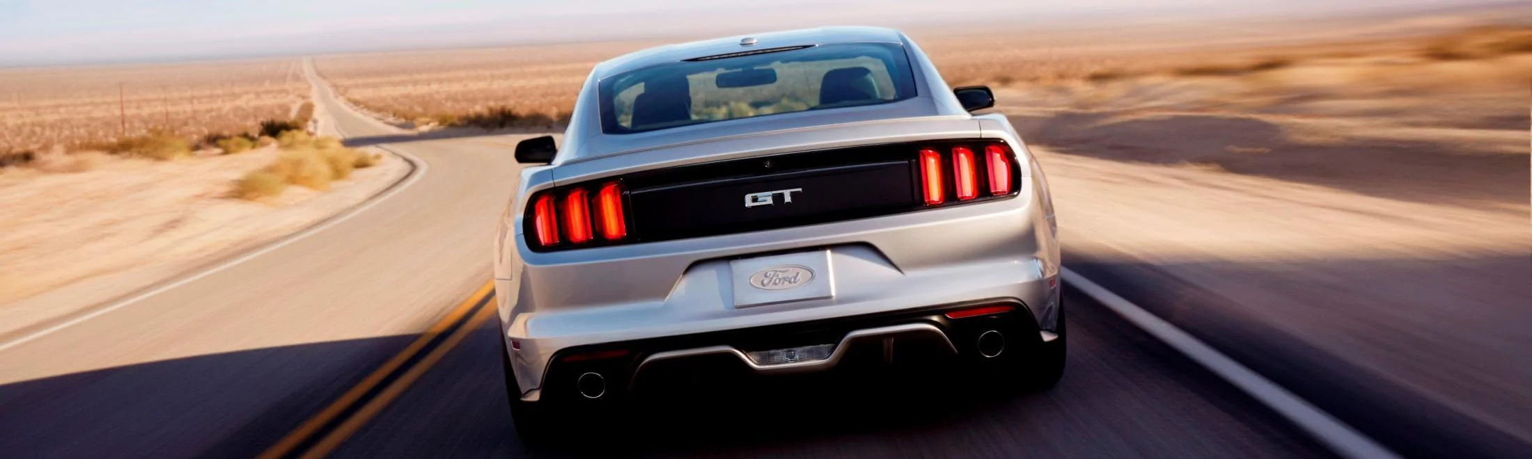 2015-Ford-Mustang-GT-in-Silver-25.webp
