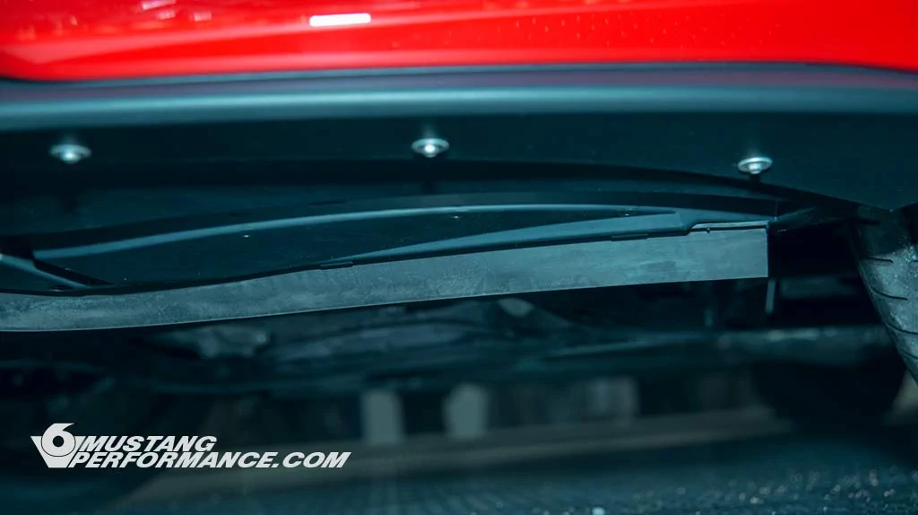 2015mustangairdam.webp