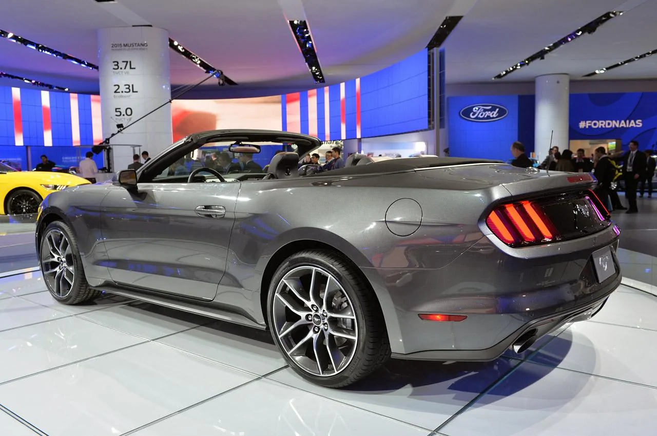 02-2015-mustang-convertible-magnetic.webp