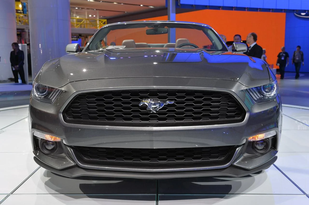07-2015-mustang-convertible-magnetic.webp