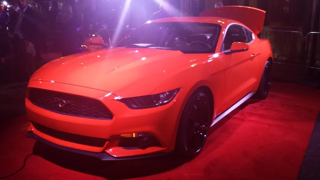 2015 mustang competition orange6.webp