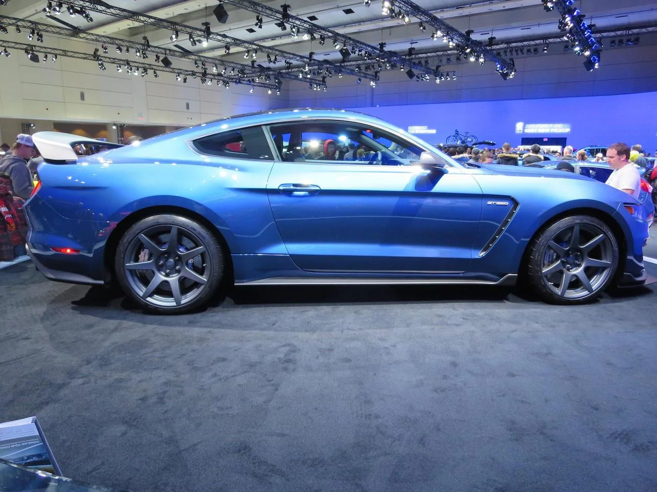gt350r-1.webp