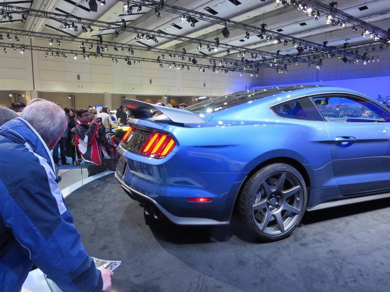 gt350r-2.webp