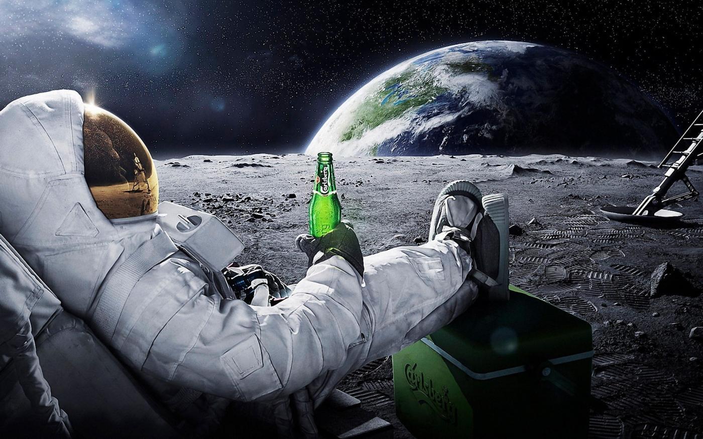 Astronaut MFT wallpaper.jpg