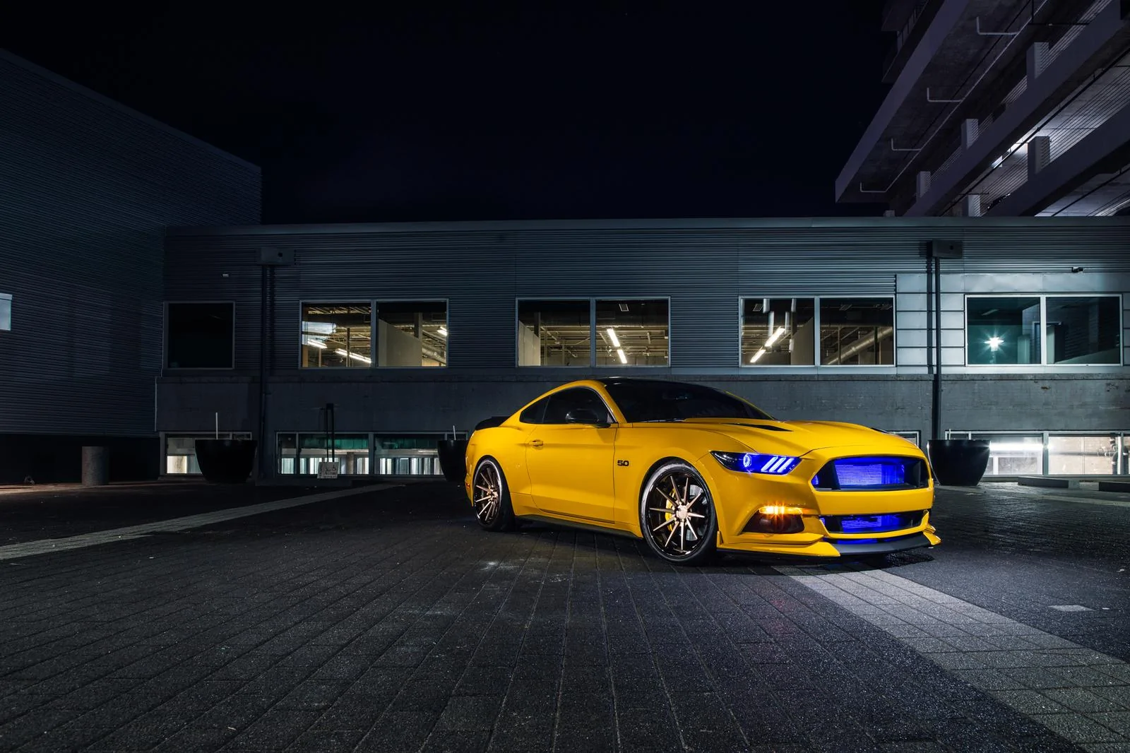 2016-S550-Mustang-Bagged-on-Bronze-FR4.webp