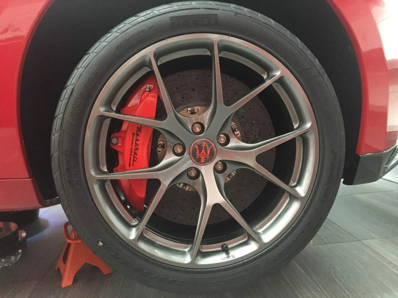 82666d1470327592-09-maserati-granturismo-s-file_000.webp