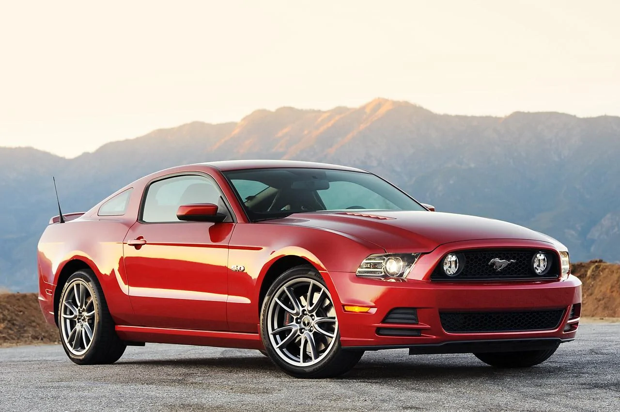 01-2013-ford-mustang-gt-review.webp