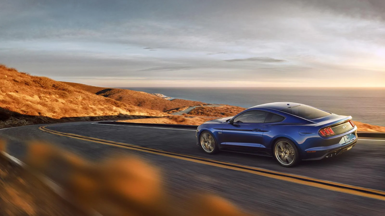 New-Ford-Mustang-V8-GT-with-Performace-Pack-in-Kona-Blue-1.webp
