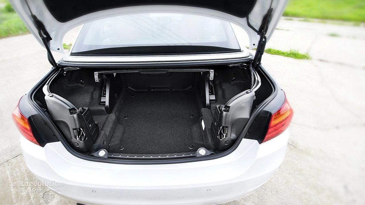 bmw-4-series-convertible-review-2014-720p-41.webp